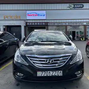 Hyundai Sonata, 2011