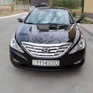 Hyundai Sonata, 2011