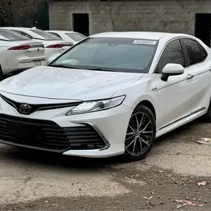 Toyota Camry, 2018