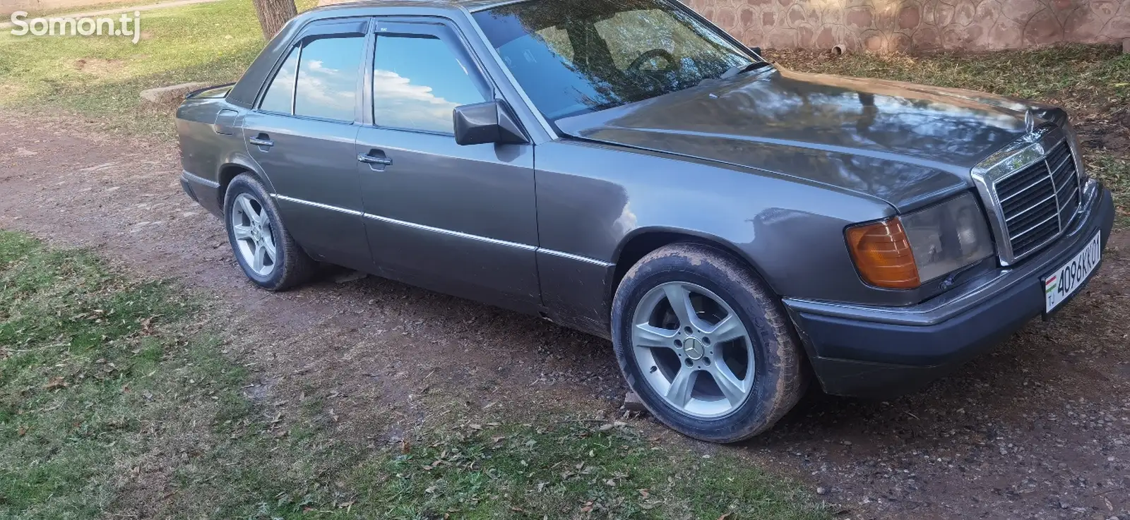 Mercedes-Benz W124, 1989-6