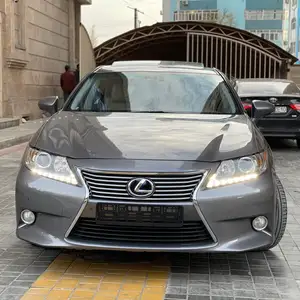 Lexus ES series, 2013