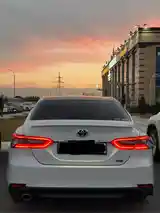 Toyota Camry, 2018-4