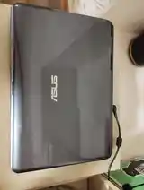 Ноутбук Asus-3