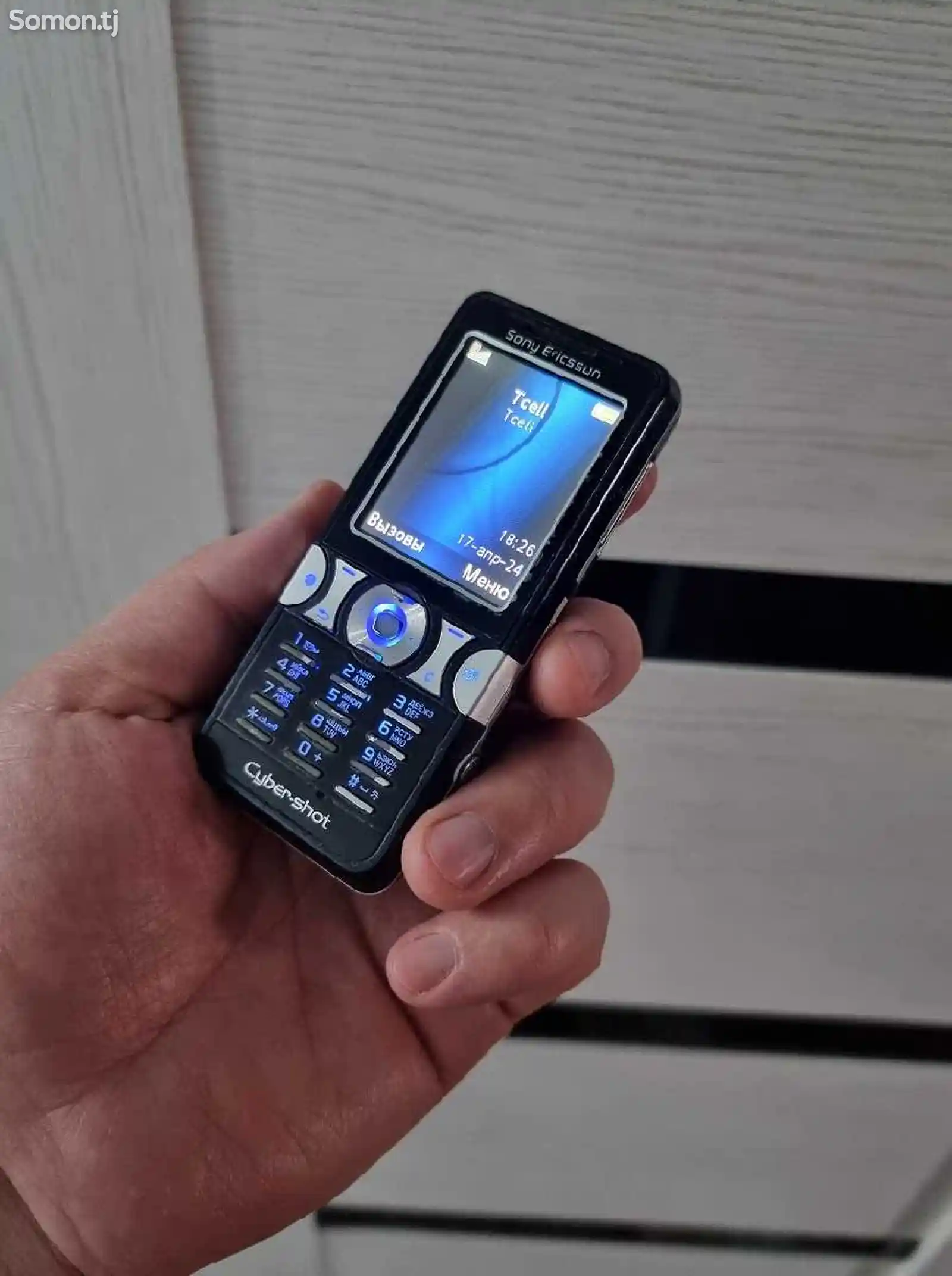 Sony Ericsson K550i-1