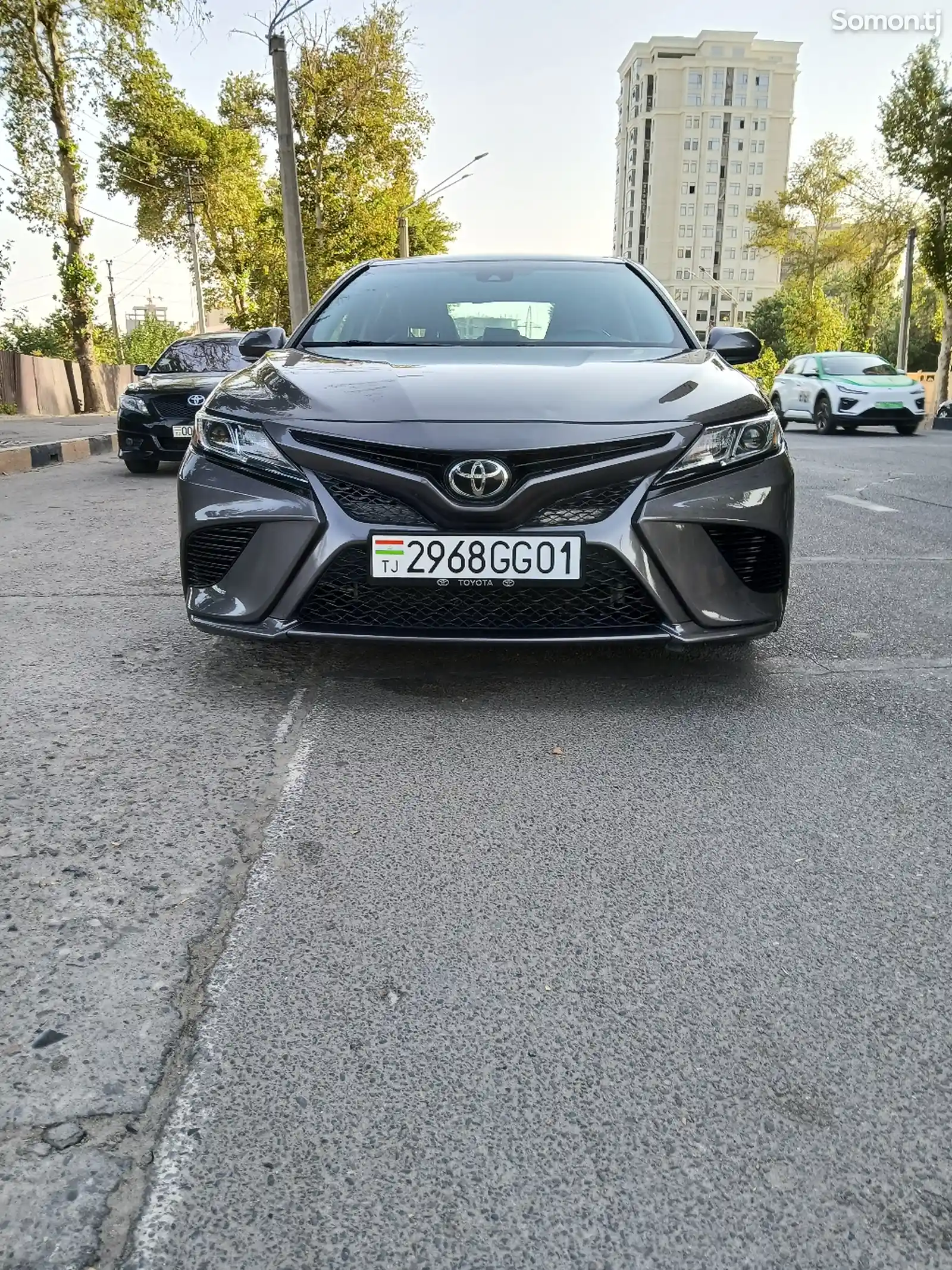 Toyota Camry, 2018-1