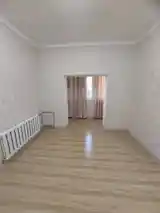 3-комн. квартира, 4 этаж, 80м², Сомони-5