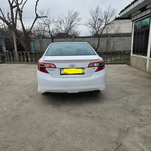 Toyota Camry, 2012