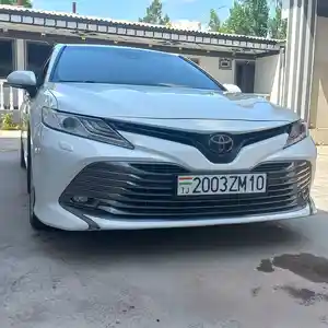 Toyota Camry, 2019