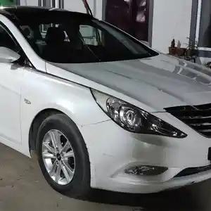 Hyundai Sonata, 2010