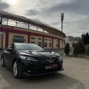 Toyota Camry, 2018