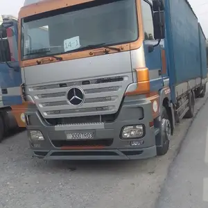 Седельный тягач Mercedes-Benz Actros, 2004