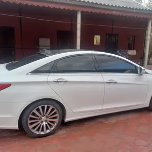 Hyundai Sonata, 2012