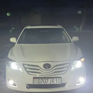 Toyota Camry, 2011