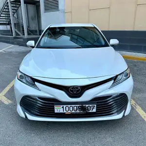 Toyota Camry, 2018