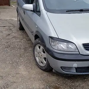 Opel Zafira, 2000