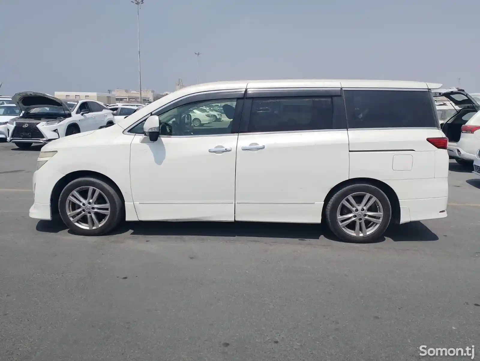 Nissan Elgrand, 2014-2