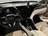 Toyota Camry, 2018-9