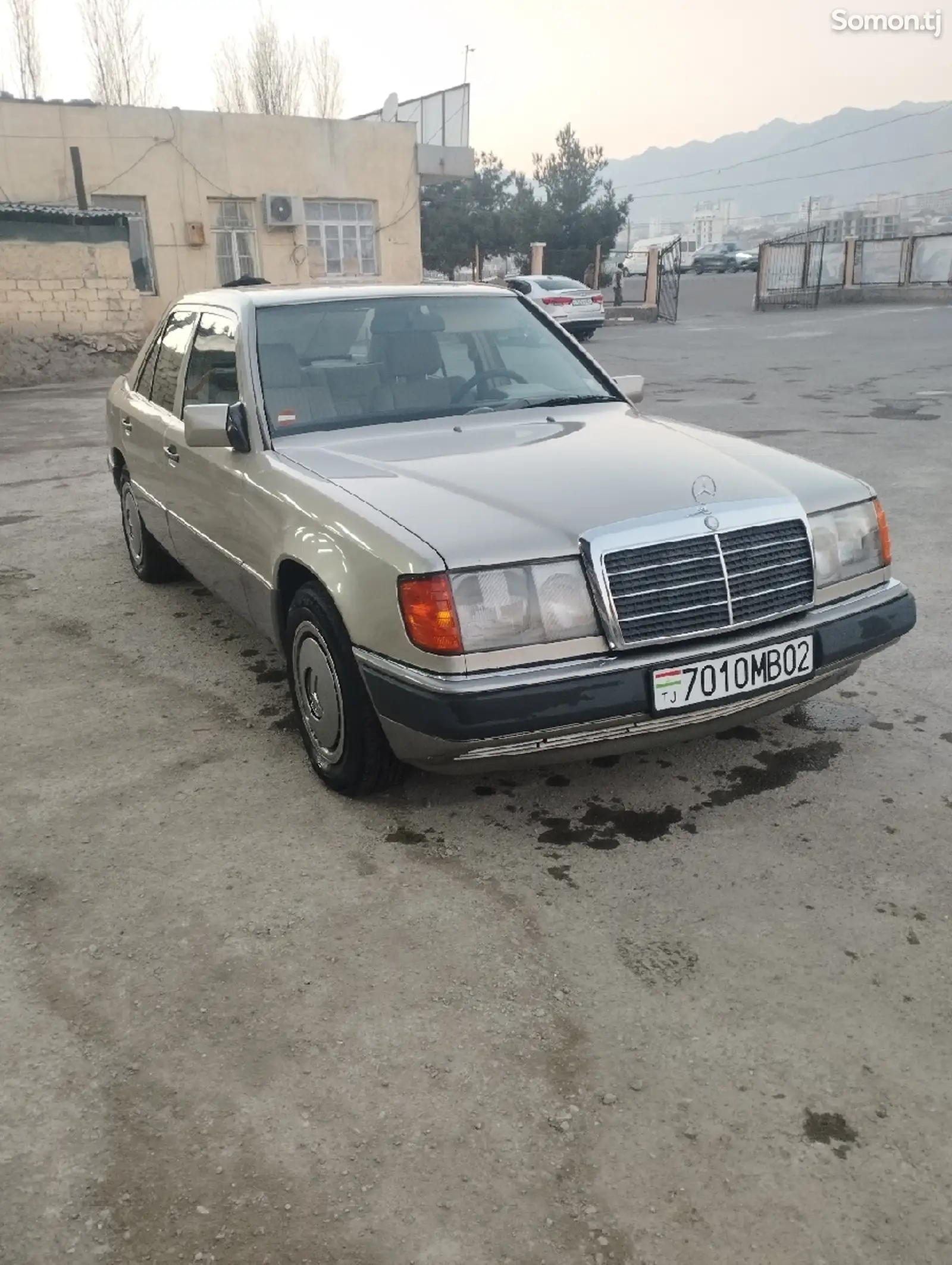 Mercedes-Benz W124, 1990-1