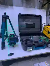 Лазерный уровень Makita-2