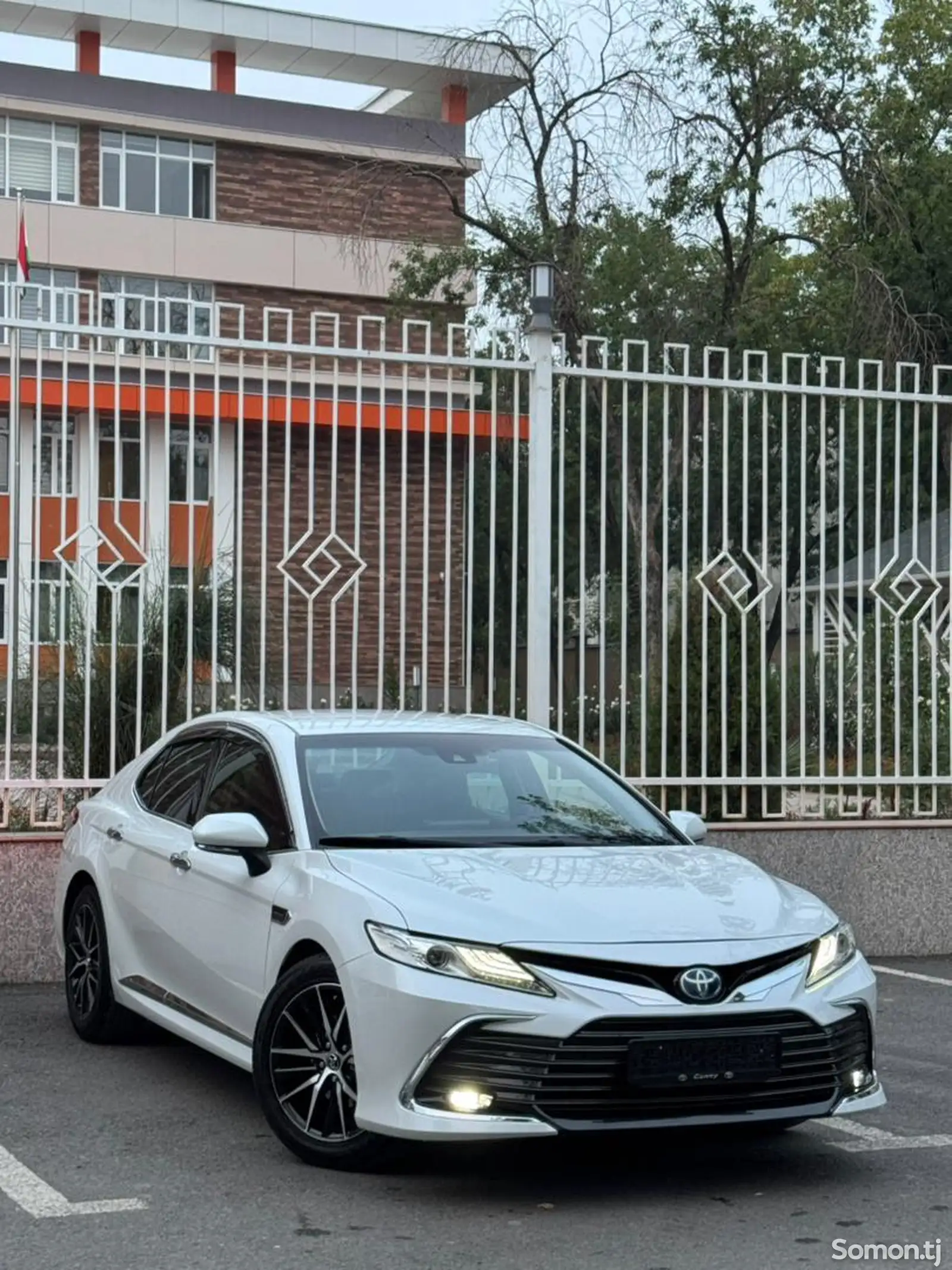 Toyota Camry, 2017-1