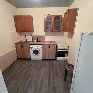 4-комн. квартира, 4 этаж, 100м², Фирдавси около театра Чавоно