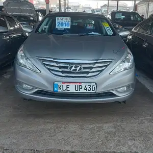 Hyundai Sonata, 2010