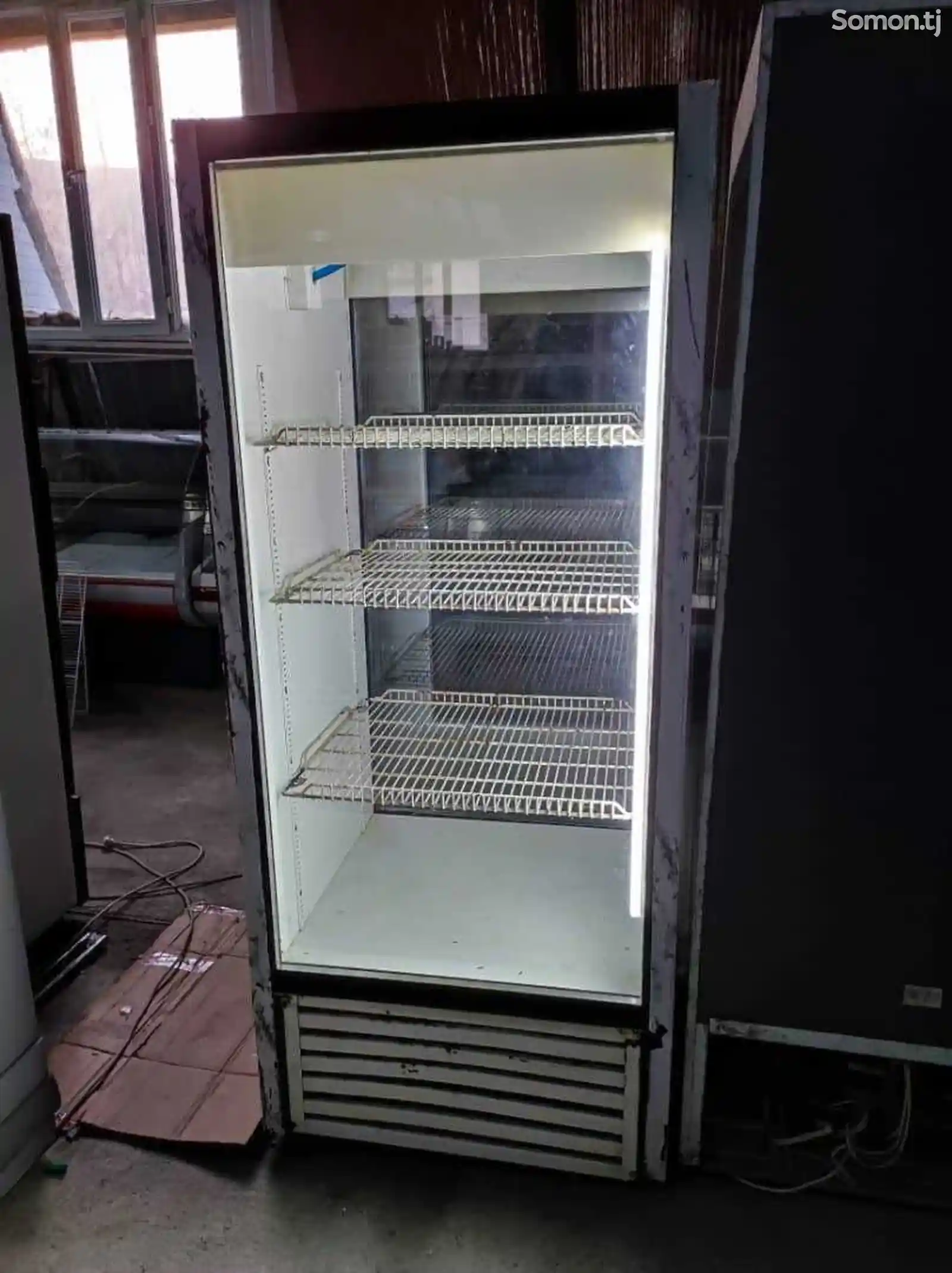 Витринный холодильник Premier-2