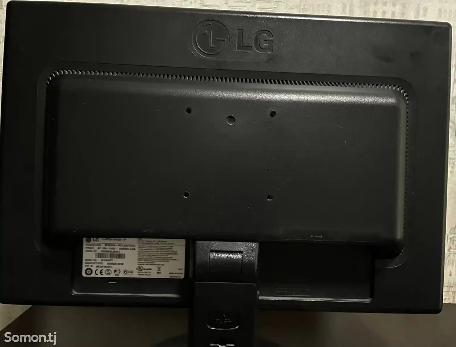 Монитор LG-2