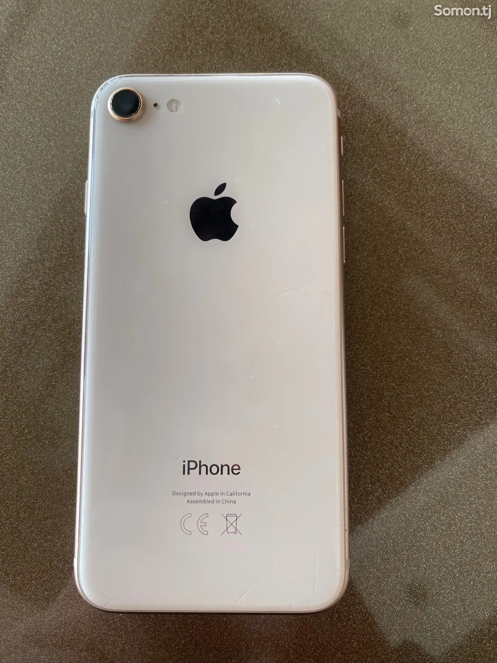 Apple iPhone 8, 64 gb, Gold-1