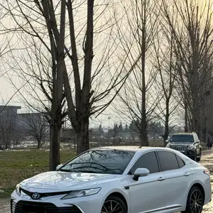 Toyota Camry, 2017