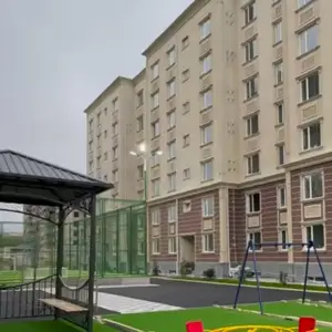 3-комн. квартира, 4 этаж, 90 м², 8 мкр