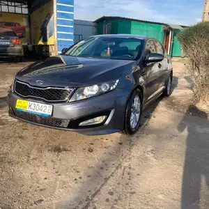 Kia K5, 2011