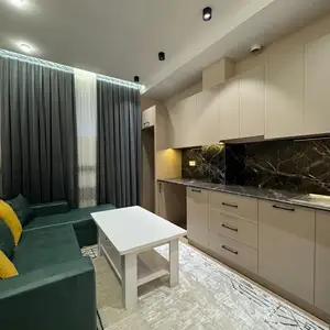 1-комн. квартира, Цокольный этаж, 34 м², 32мкр