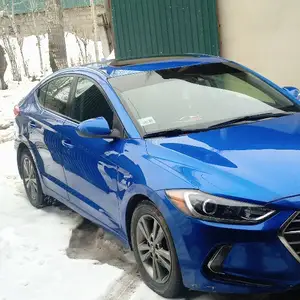 Hyundai Elantra, 2018