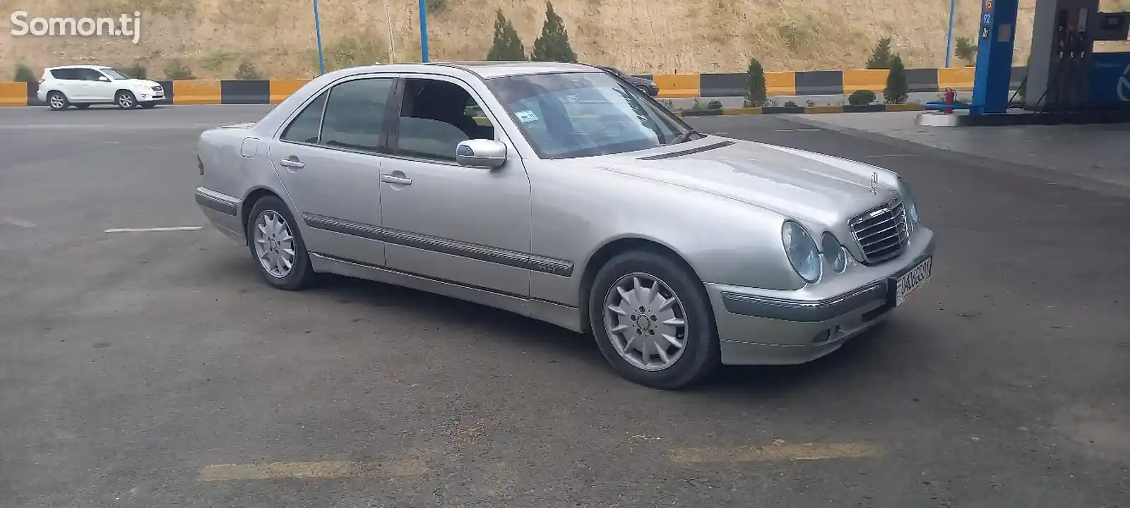 Mercedes-Benz E class, 2000-3