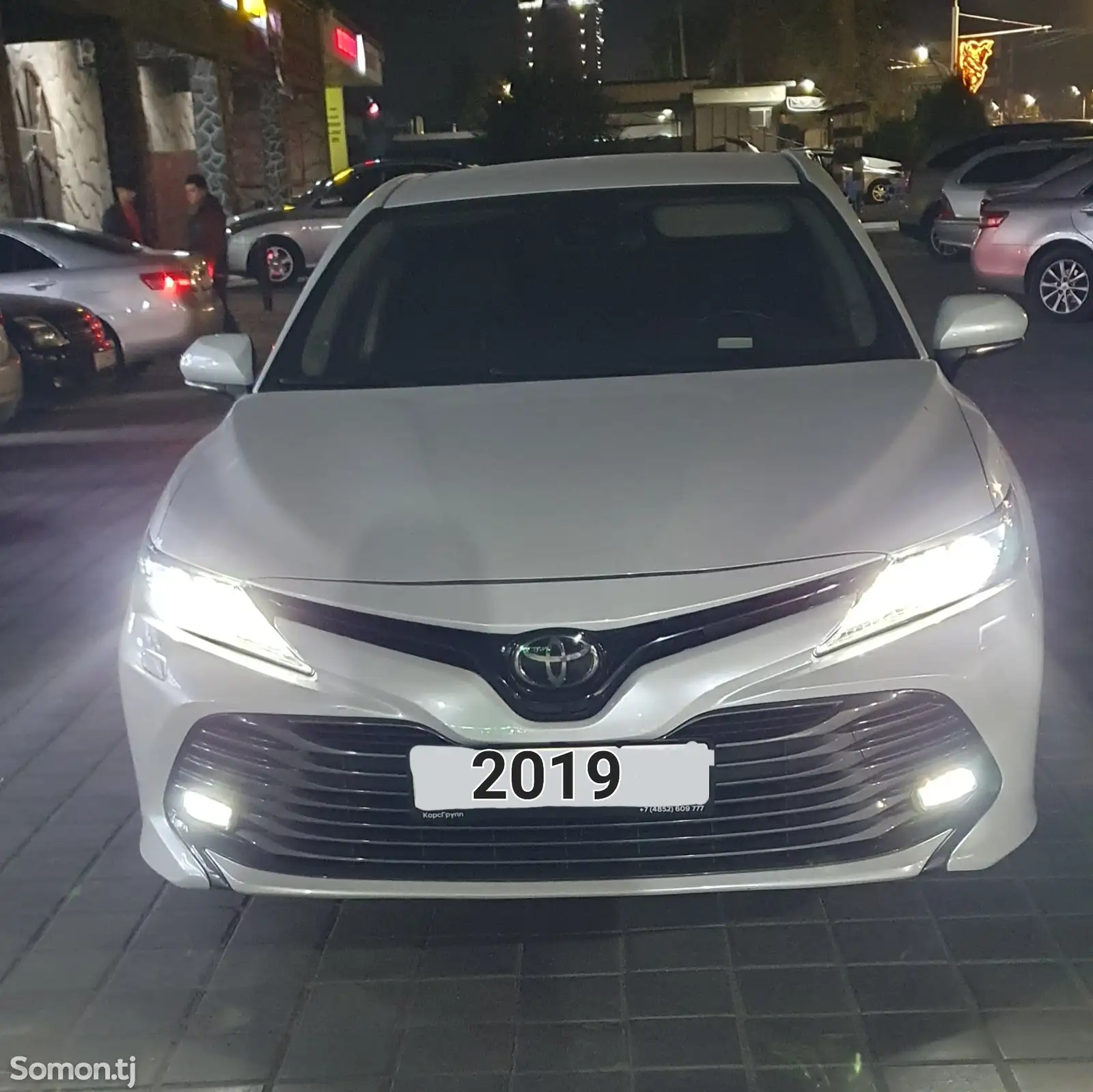 Toyota Camry, 2019-1