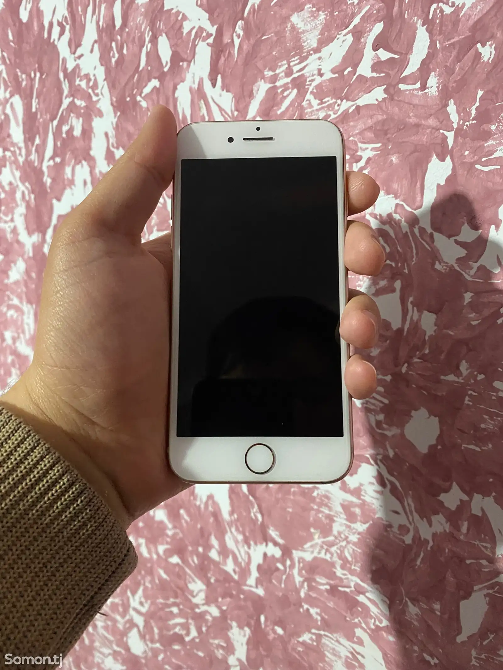 Apple iPhone 8, 64 gb, Gold-1