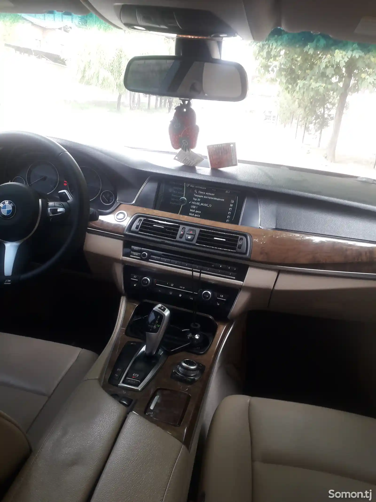 BMW 5 series, 2010-4