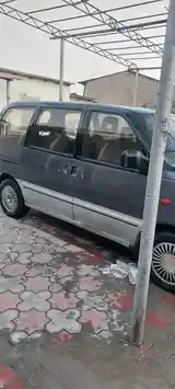 Nissan Serena, 1995-9