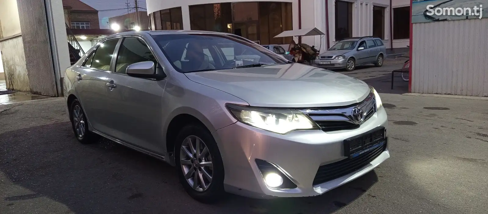 Toyota Camry, 2012-4