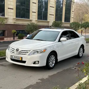 Toyota Camry, 2011