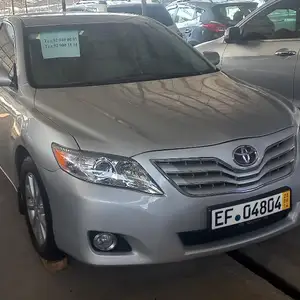 Toyota Camry, 2011