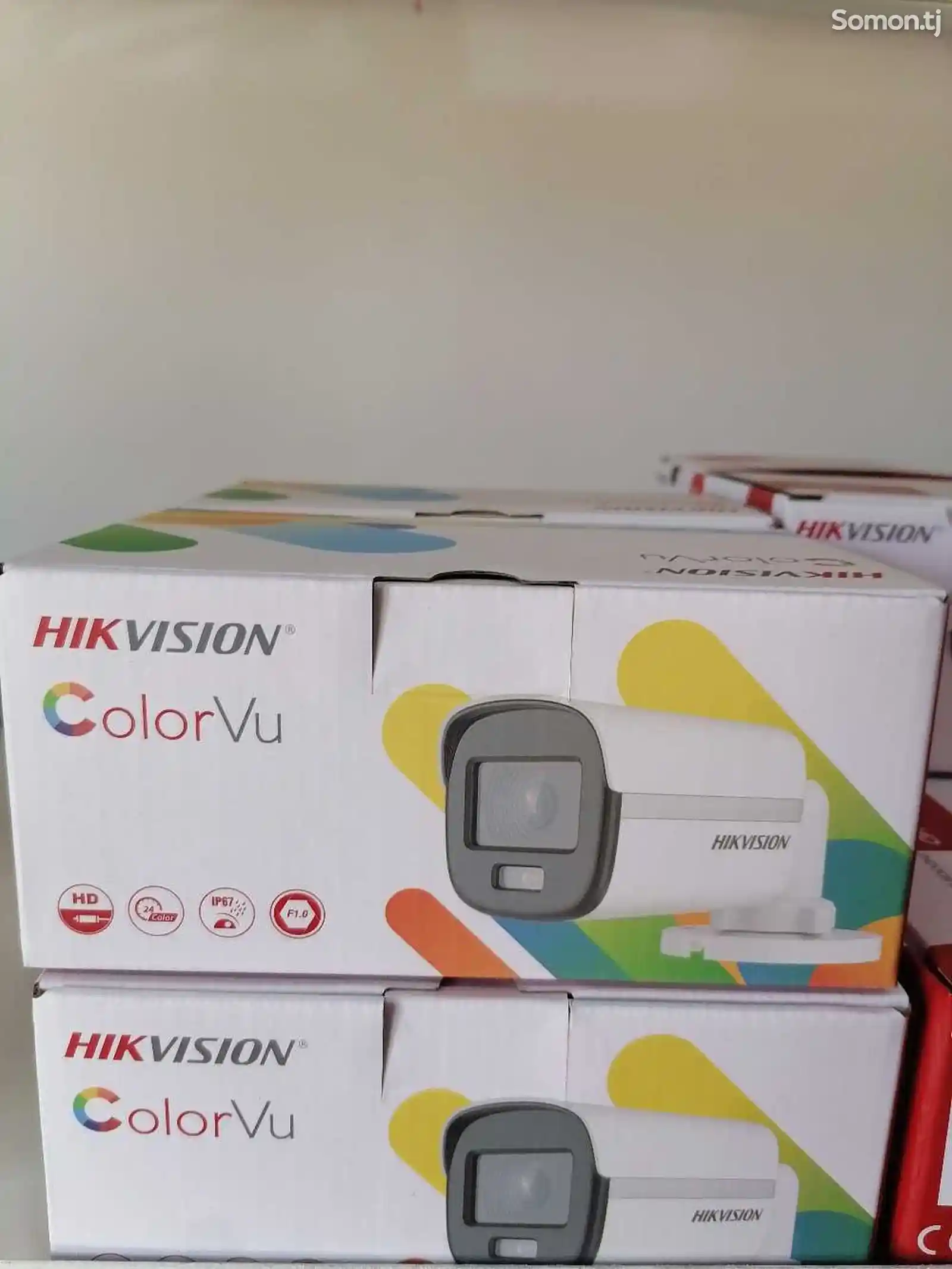 Камера видеонаблюдения ColorVu Hikvision-1