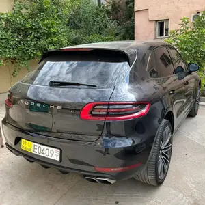 Porsche Macan, 2015