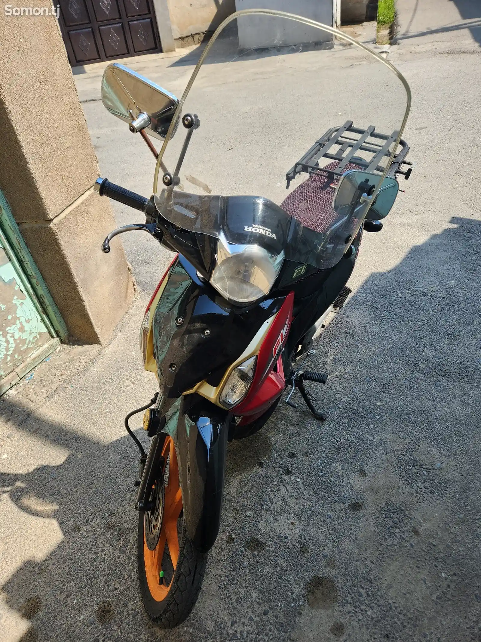 Скутер Honda-1