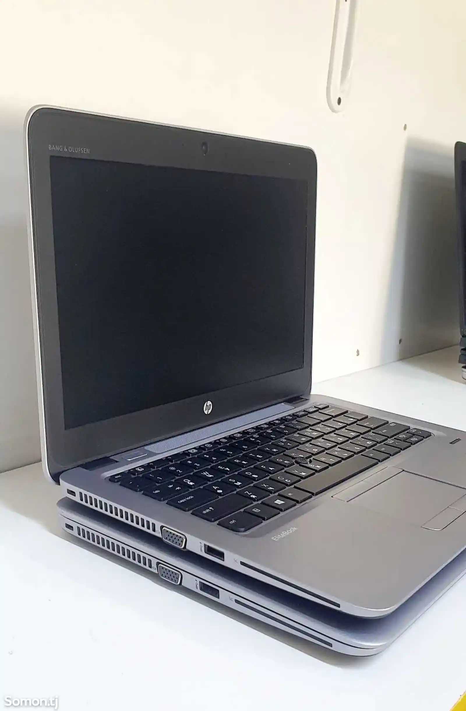 Ноутбук HP EliteBook 820 G3 / 12.5 IPS Touch / Intel Core i5-6300U / 8gb DDR4 /-1