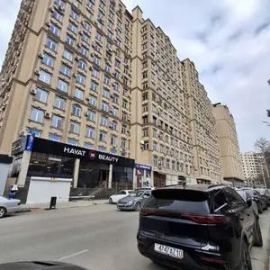 2-комн. квартира, 14 этаж, 53м², Шохмансур