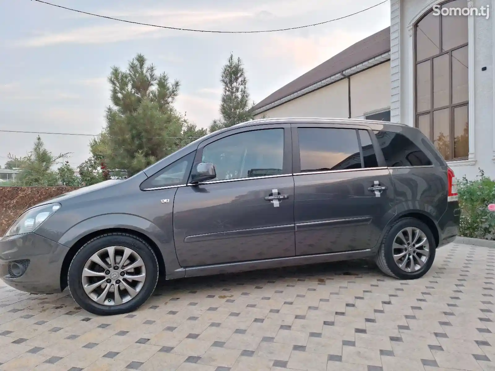 Opel Zafira, 2011-3