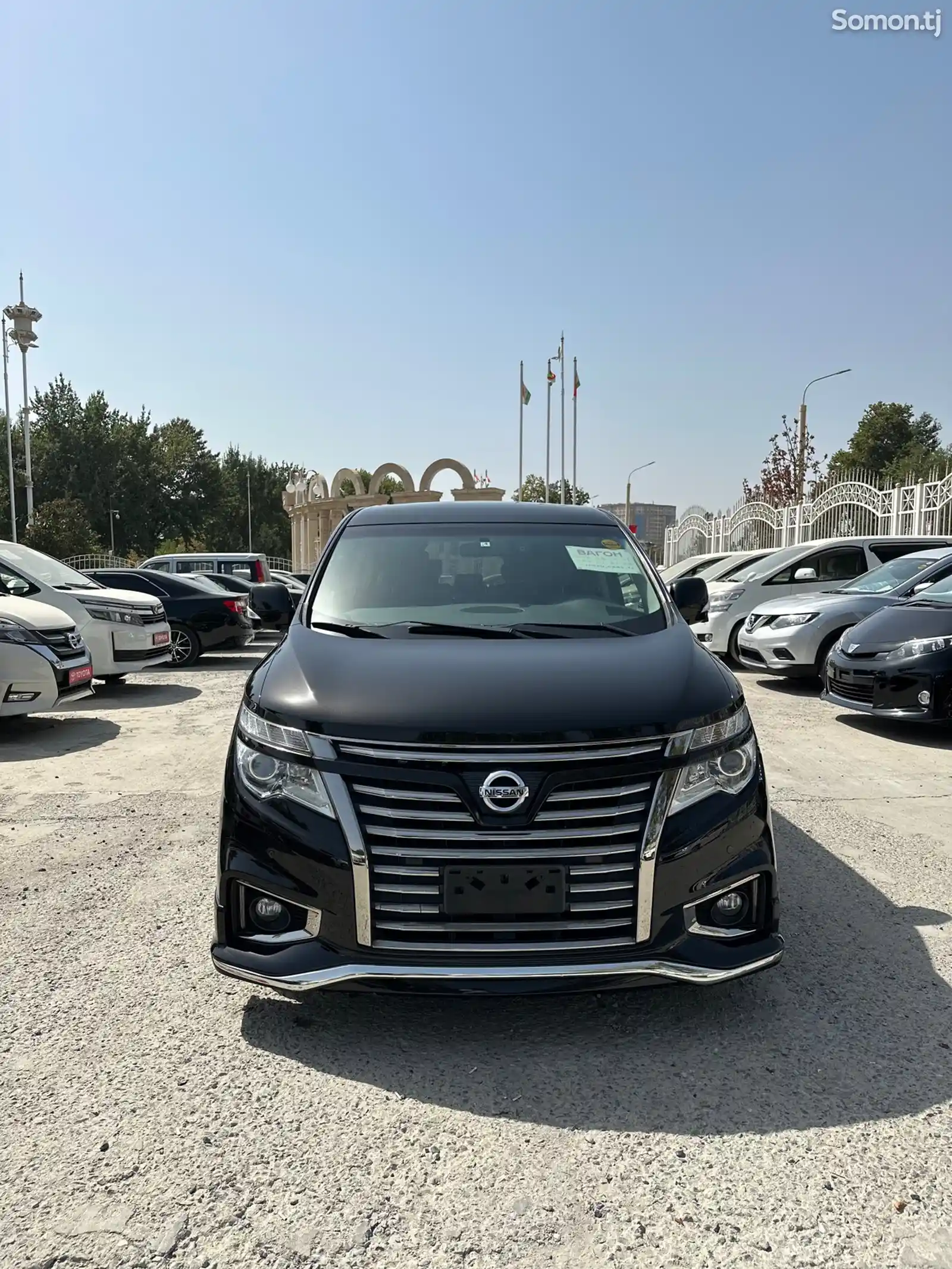 Nissan Elgrand, 2015-1