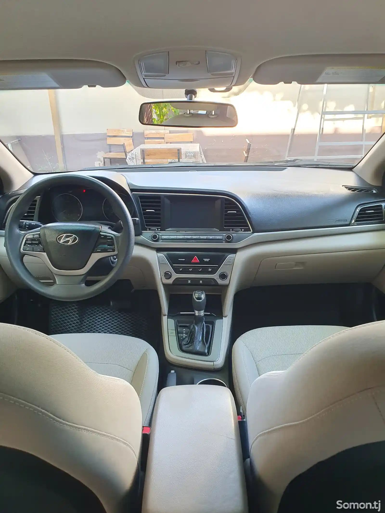 Hyundai Elantra, 2016-4